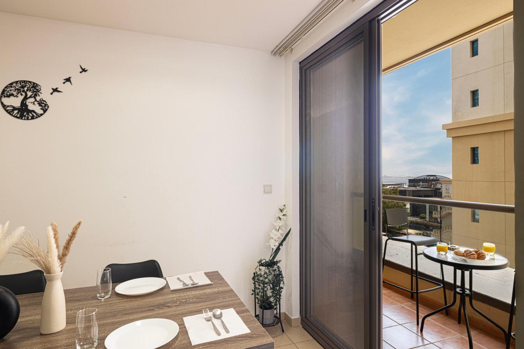 Moonlight Hostel Jbr - 2Min Walk To Jbr Beach - Gym - 2Min Metro Station - Poll 迪拜 外观 照片
